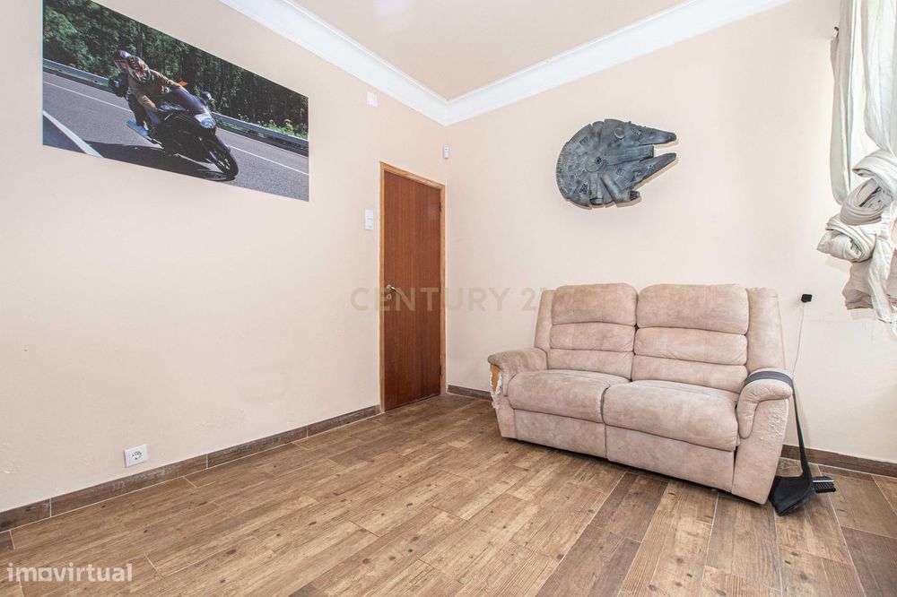 Apartamento T2 remodelado (Penha de França) -  (PROPOSTAS MULTIPLAS)