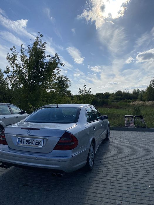 Продам Mercedes . 211 2.7