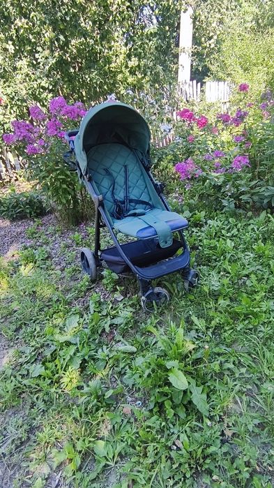 Коляска Carrello Bravо
 стан  4/5
В комплект входить дощовик, сітка, утеплений чохол, підстаканник