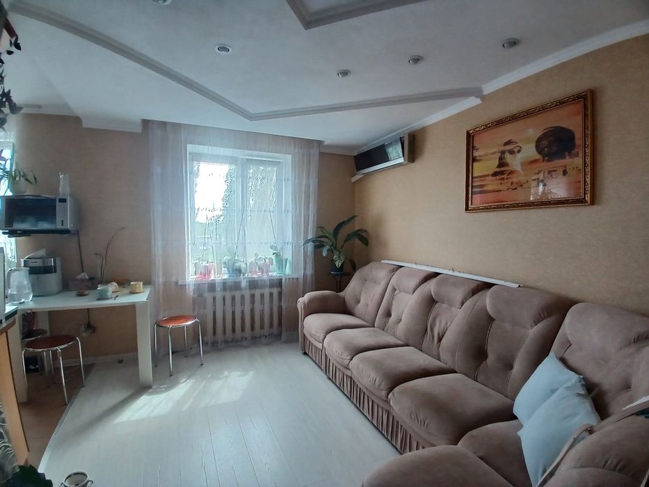Продам 3к/к Театральная