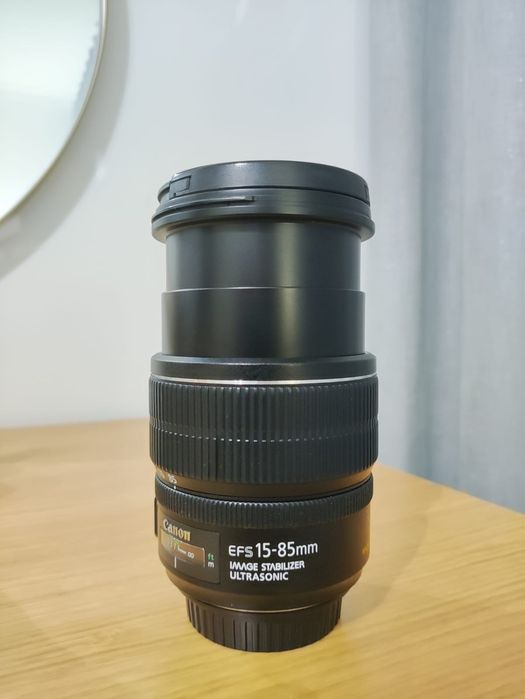 objetiva Canon EFS 15-85mm f/3.5-5.6 IS USM