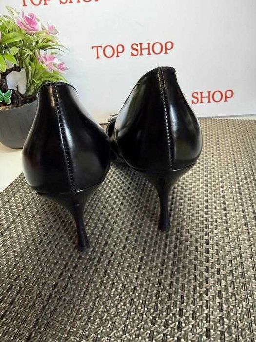 Оригінальні шкіряні туфлі лодочки prada — zdjęcie 4