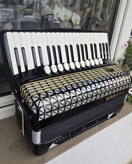 Akordeon Hohner Atlantic IV N De Luxe 120 basów