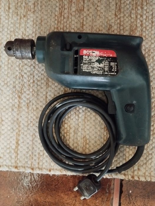 Berbequim Bosch usado para peças