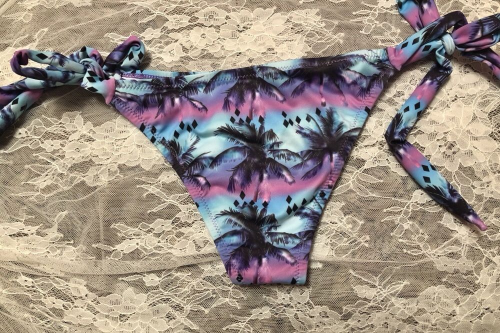 Cuecas Bikini - Estampado Palmeiras Azul e Lilás- L - NOVAS
