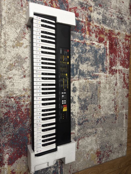 Keyboard yamaha psr-f52