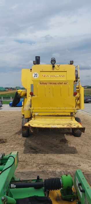 Kombajn New Holland TX 32 ,34 Super stan !