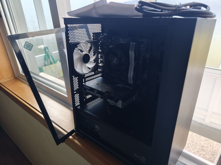 PC GIVEAWAY Global Data X Nuno Mendes