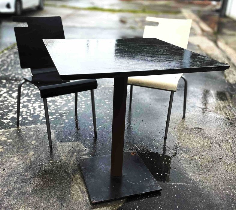 Tables and chairs64585877954049120