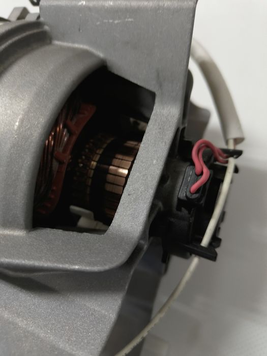 Silnik pralki Nidec WU112U40W00