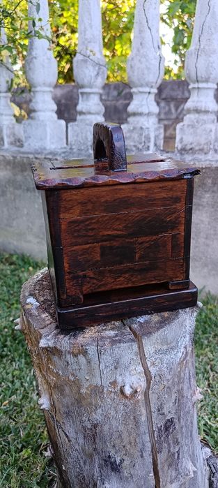 Cigarreira Antiga em Madeira