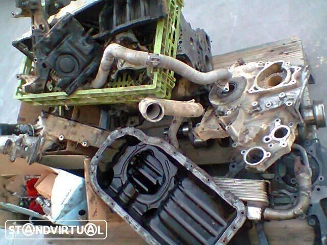 Peças soltas de motor Mitsubishi Canter 3.0 did 4m42 ano 2001