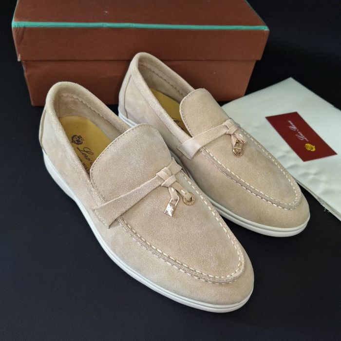 Loro Piana Лофери Жіночі замшеві бежеві