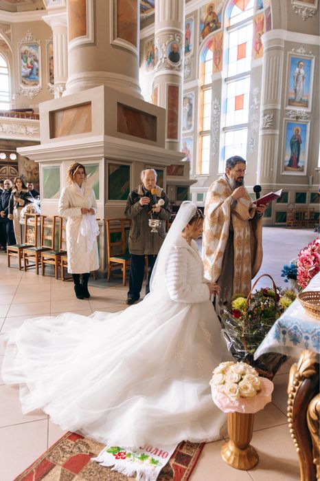 Весільна сукня