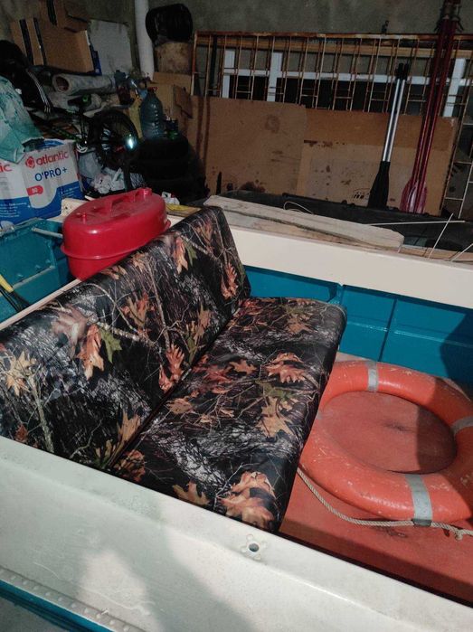 Катер Крим із двигуном Меркурій 25