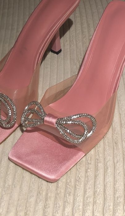 Sandalias / Mules pink em cetim tmn 39 novos