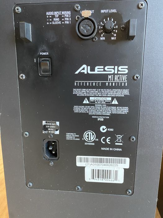 Monitores de estudio Alesis M1 active mk2 + M audio fast track pro