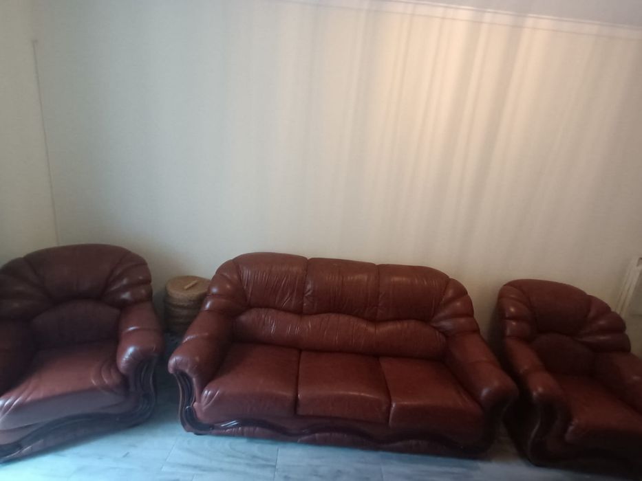 Sofás em pele - vendido em conjunto ou em separado