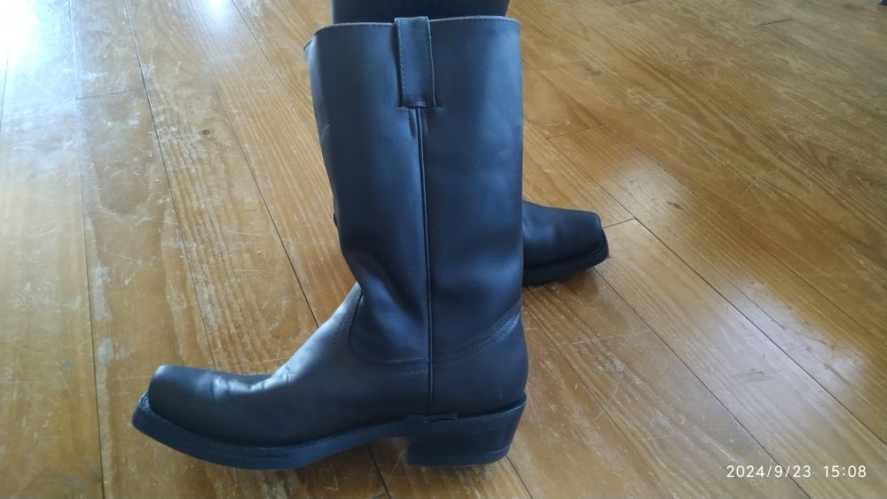 Botas pele Grinder 42