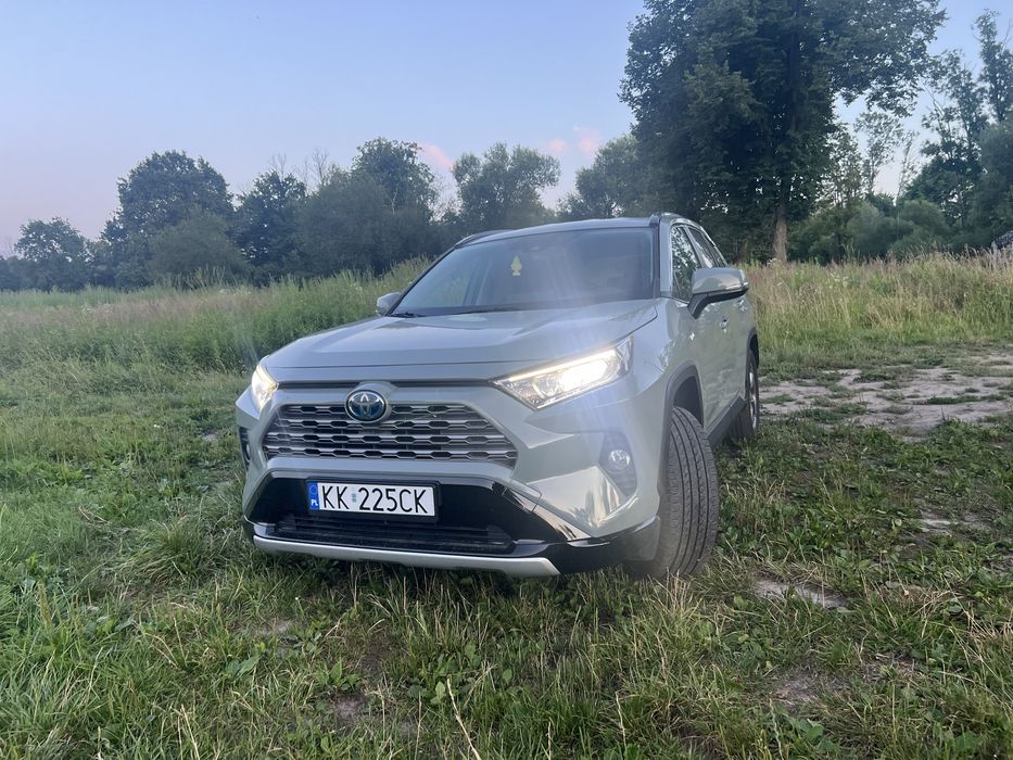 Rav4 v 2.5 hybryda 4/2