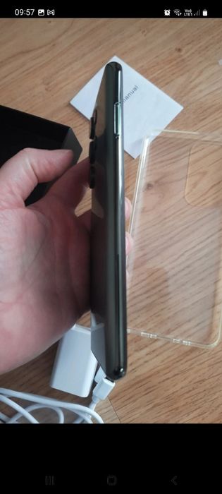Smartfon model S22 Ultra