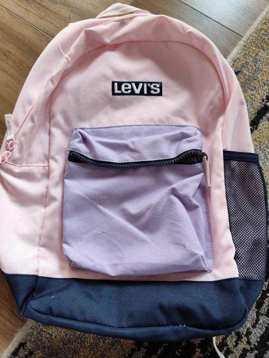 Mochila e estojo Levi's