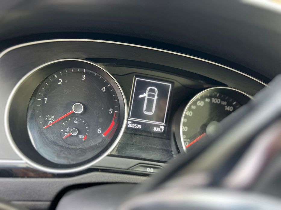 Фольцваген б 8 2.0 акк