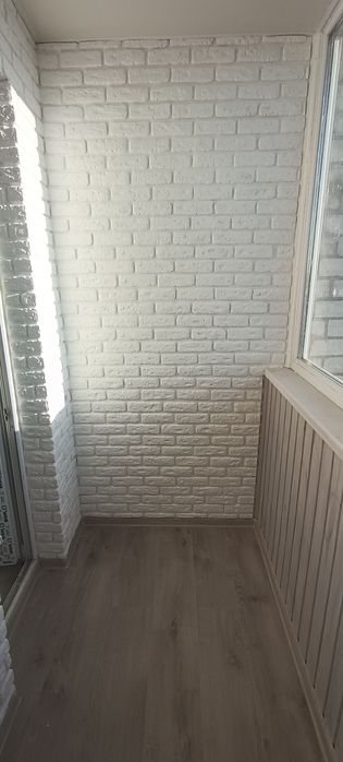 Балкон під ключ.