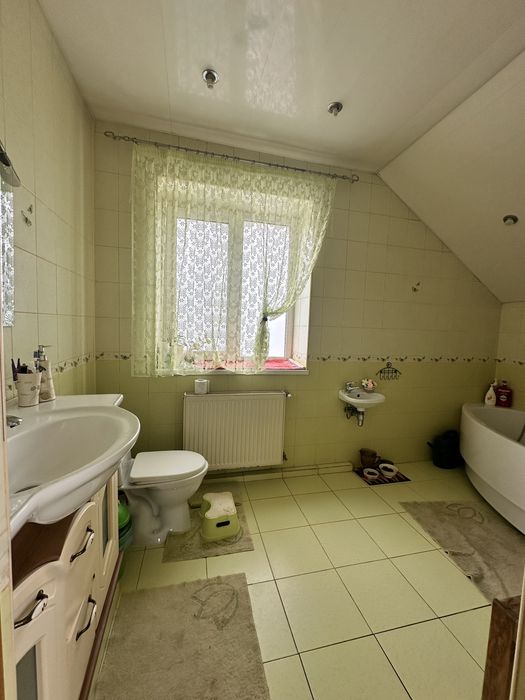 Продаж будинок Ж/М Перемога між Ж/М Сокіл