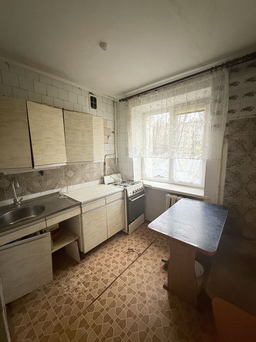 Продаж 3-кімнатної квартири на пр. Відродження