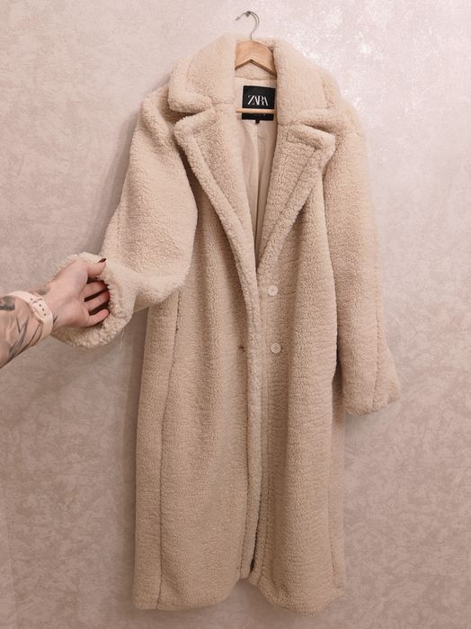 Шубка ZARA довга (М)
