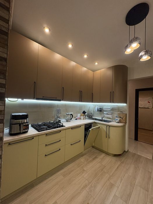 2-ух кімнатна квартира, вул.Метробудівська 13/10