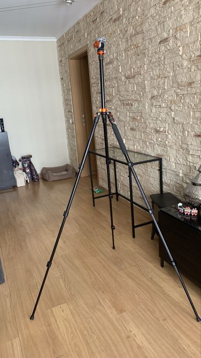 Vendo o tripé de Alumínio