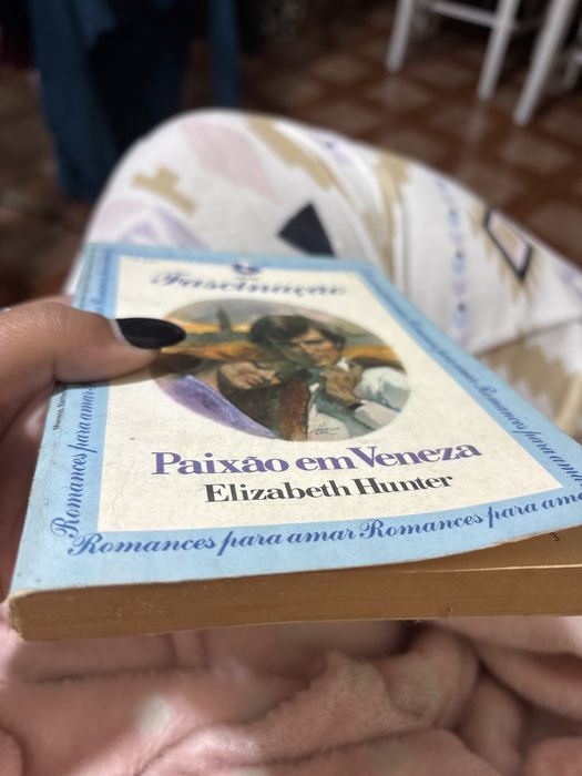 Livro “Paixão em Veneza” de Elizabeth Hunter