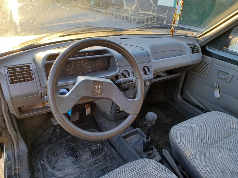 Peugeot 205 XAD 1.8D em bom estado