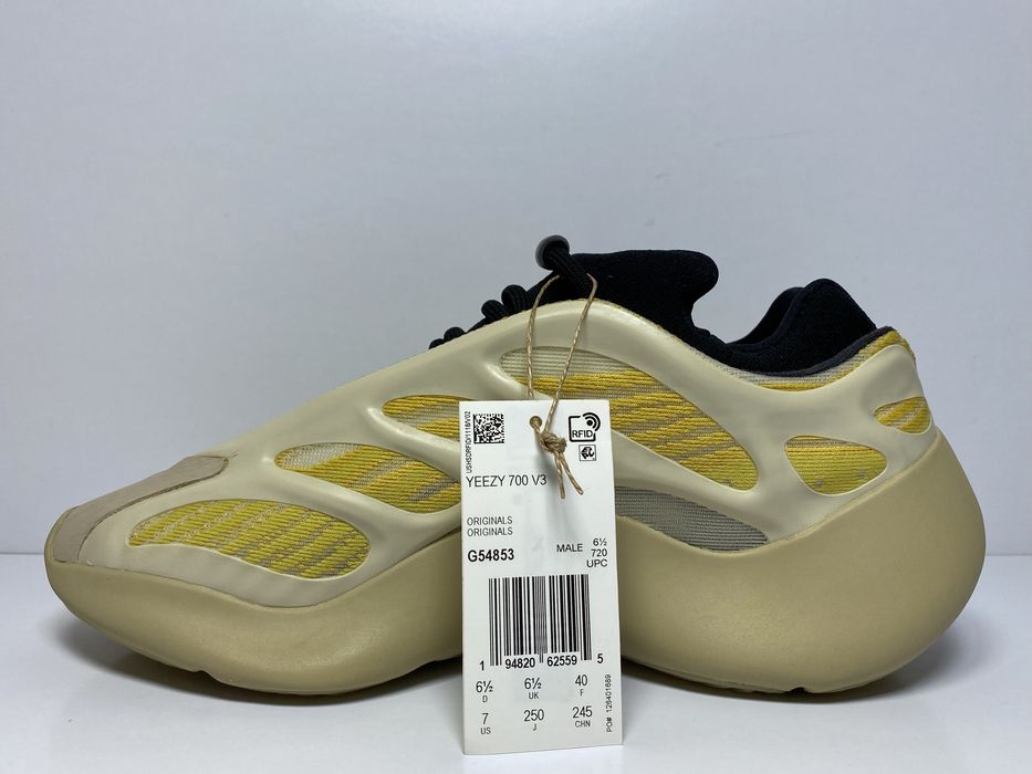 40-25см ОРИГІНАЛ 100% Кросівки ADIDAS YEEZY 700 V3 Safflower G54853