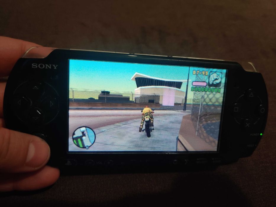Карта памяти 32 GB + Адаптер PRO DUO c Играми для PSP