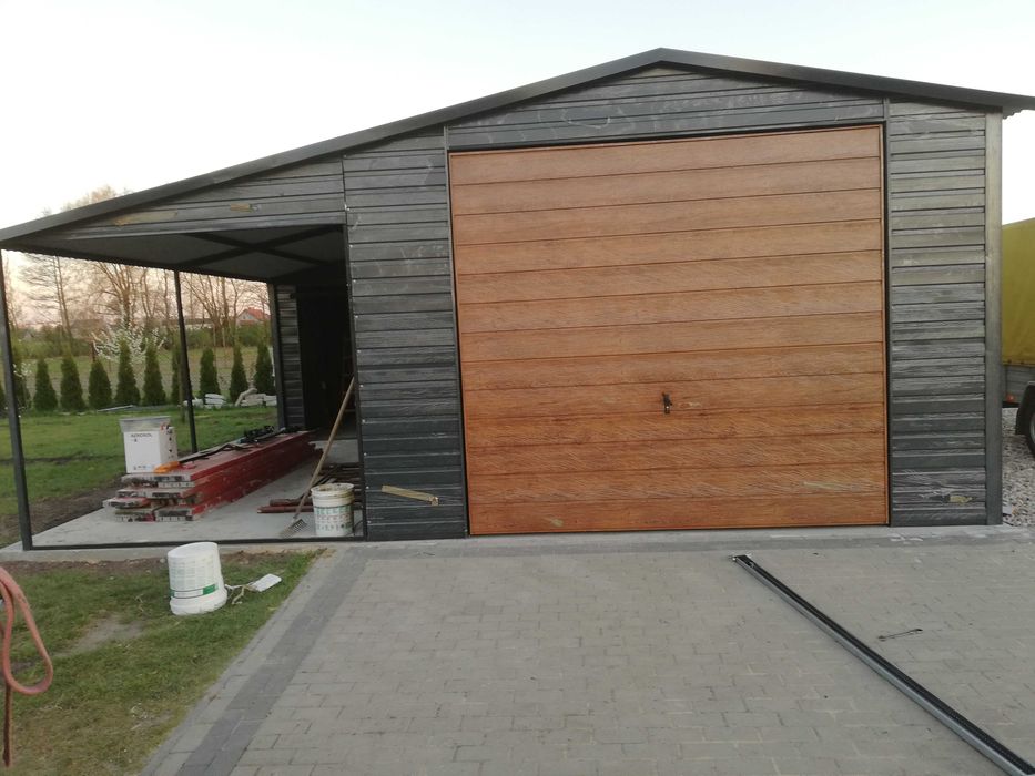 Nowoczesny Garaż Grafit z Wiatą w CENIE