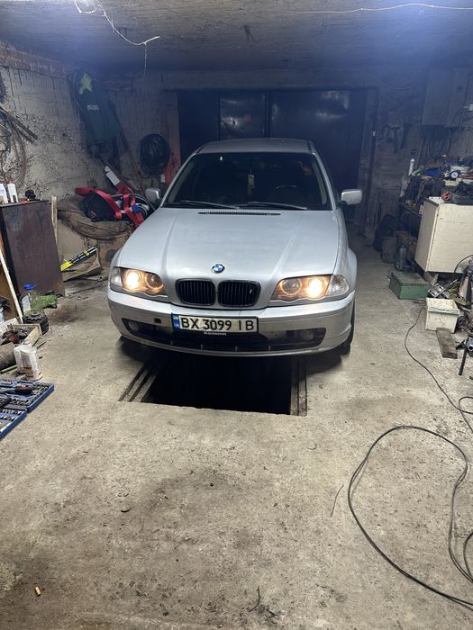 Бмв е46 2000 рік