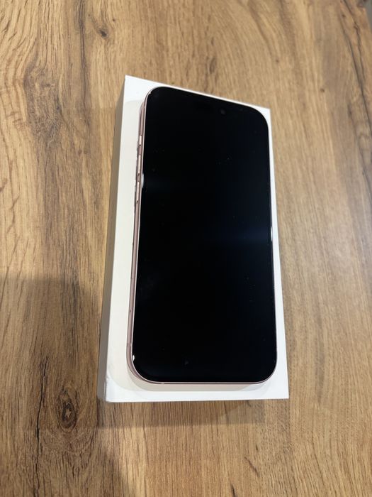 Sprzedam iphona 15 128gb