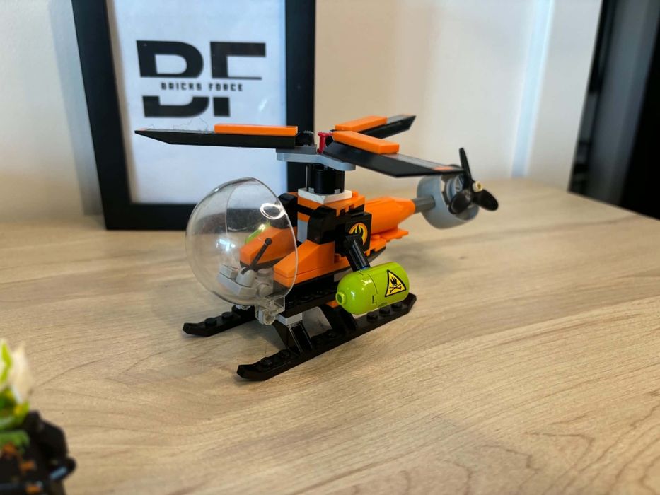 Lego agents 8969 4-wheeling pursuit