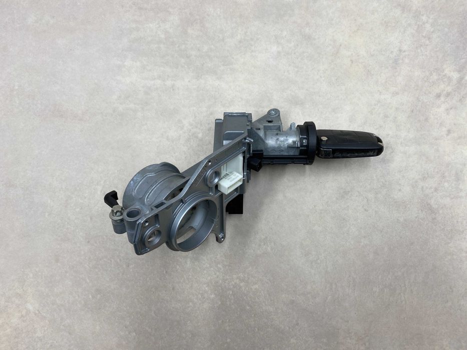 Замок запалювання Opel Astra H/Zafira B