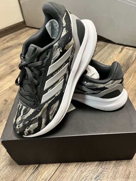 Кросівки Adidas оригінал 39 розмір
