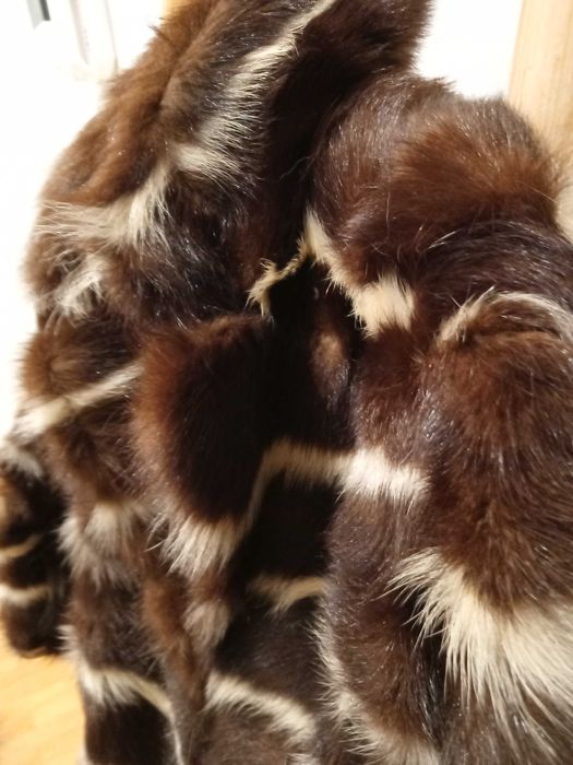 Casaco comprido em pelo Natural , nunca usado, Novo. NY