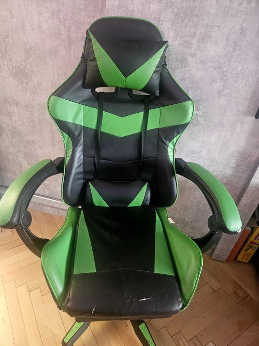 Fotel gamingowy z masażerem