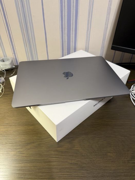 Macbook Air 2020/ intel i3/ 8GB / 256GB/ Spase Gray