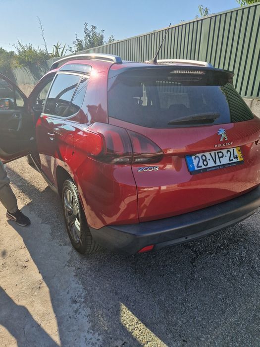 Peugeot 2008 1.2 style 2018 poucos kms