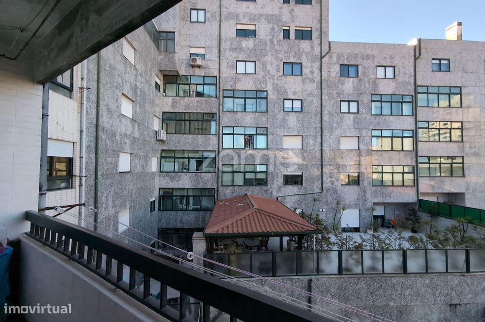 T3 c/ 2 frentes na Rua da Liberdade, Centro de São João da Madeira