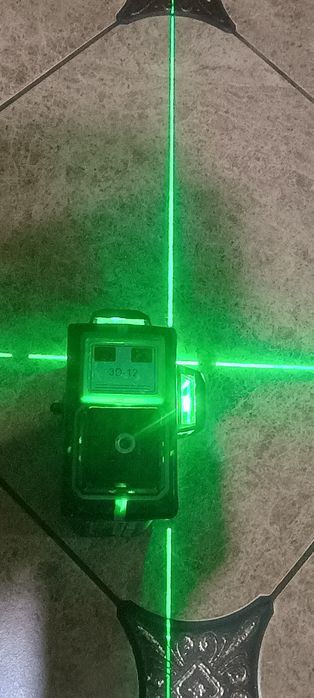 12лін Лазерний рівень Hilda