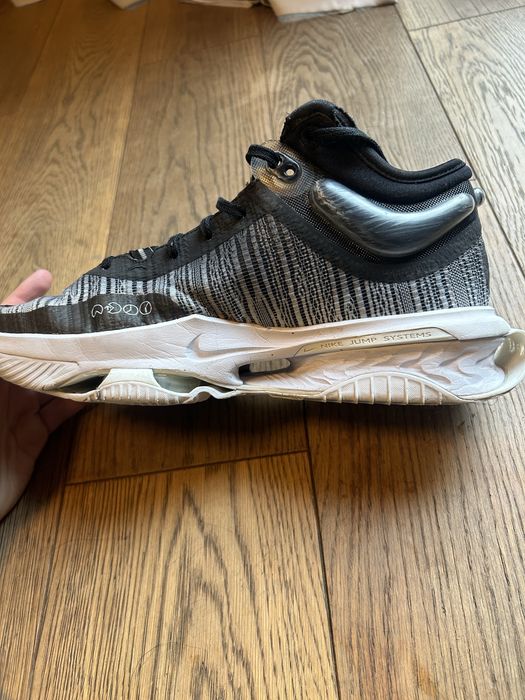 Nike GT Jump 2